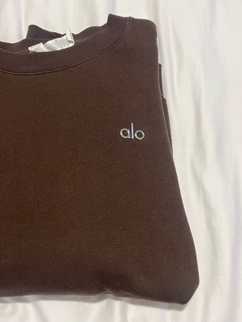ALO Yoga Women’s Brown Crewneck Sweatshirt - Picture 2 of 4